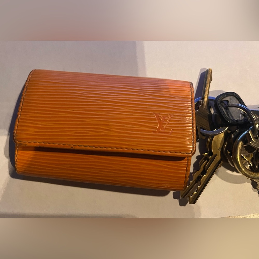 LV Epi 6 Key wallet Hold Key Fob LV Orange Epi Wallet Key Holder Louis Vuitton
